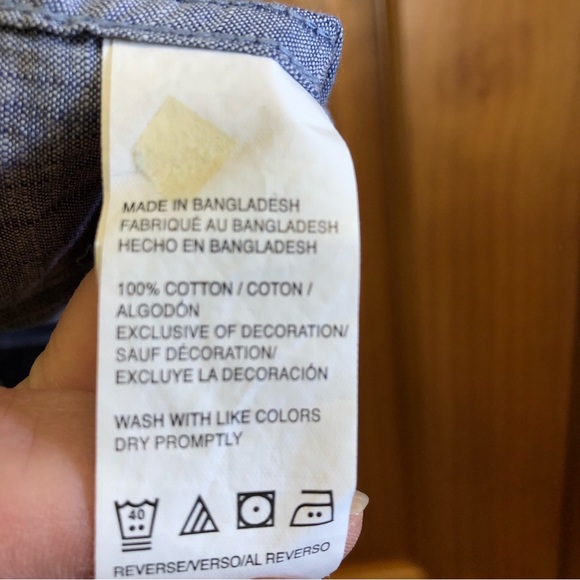 Men's IZOD Shirt Size Large / Saltwater Relaxed Fit / Blue Short Sleeves - Picture 7 of 8